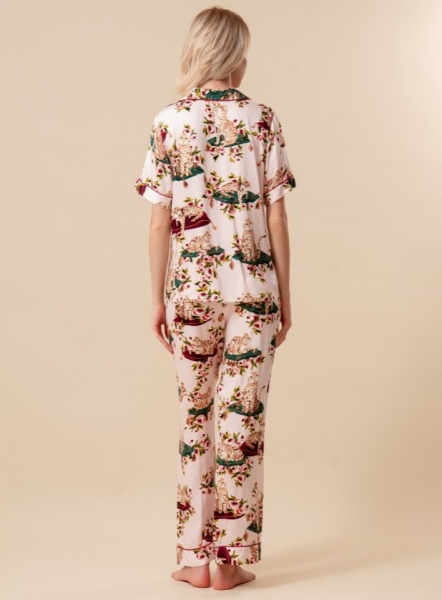 Пижама из вискозы с цветочным принтом